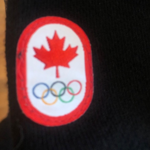 Team Canada Hudson’s Bay Olympic zipper sweater spring wardrobe winter layers - Picture 3 of 5